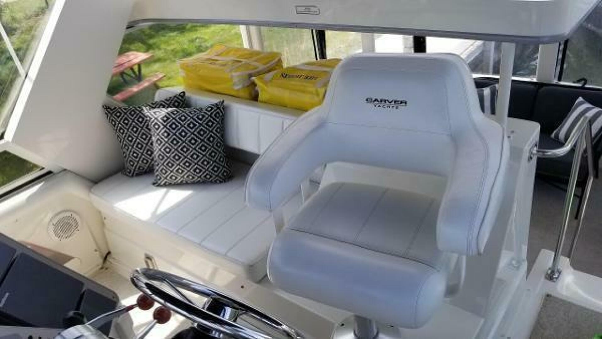 1998 Carver 445 aft cabin motor yacht