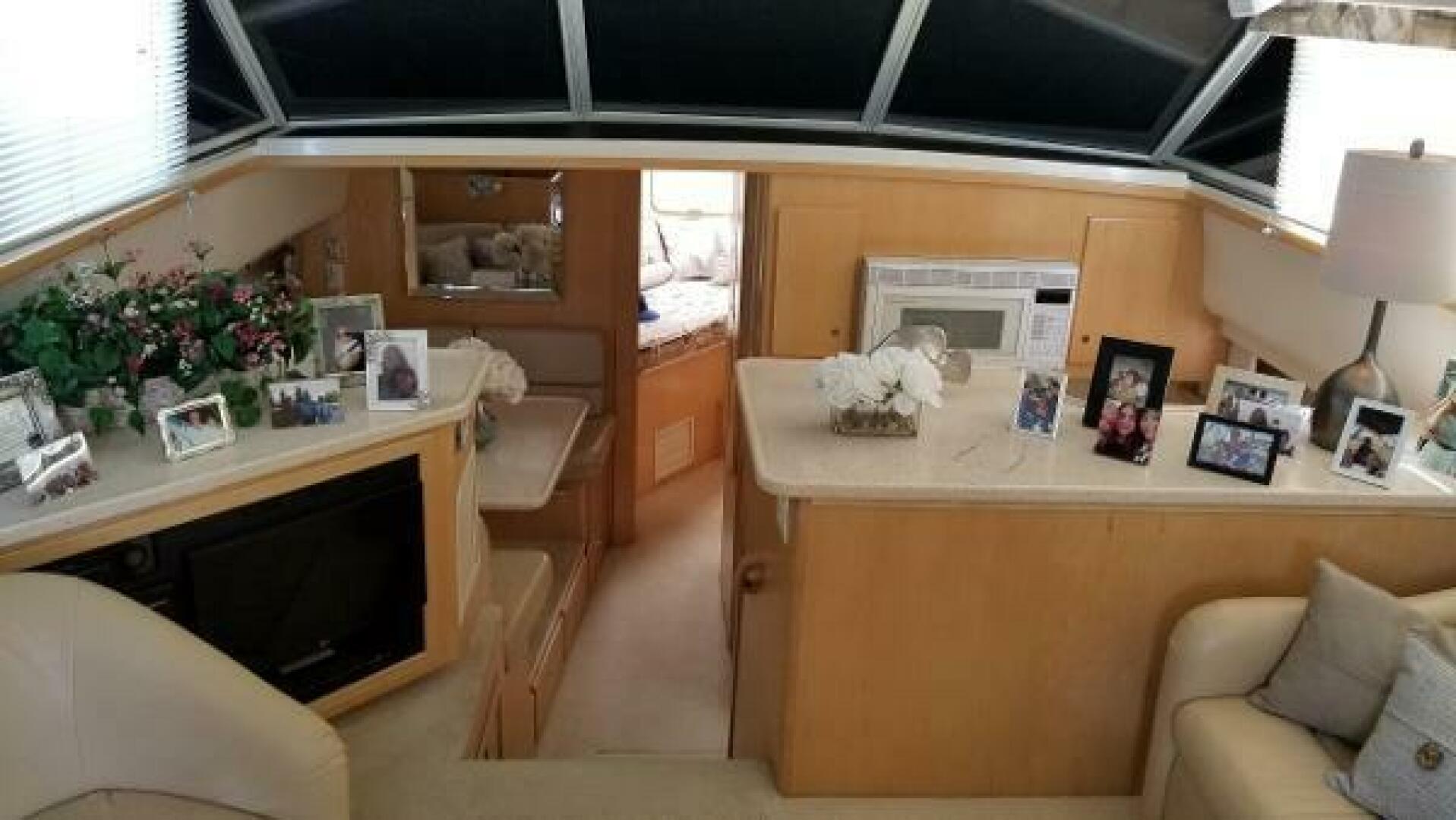 1998 Carver 445 aft cabin motor yacht
