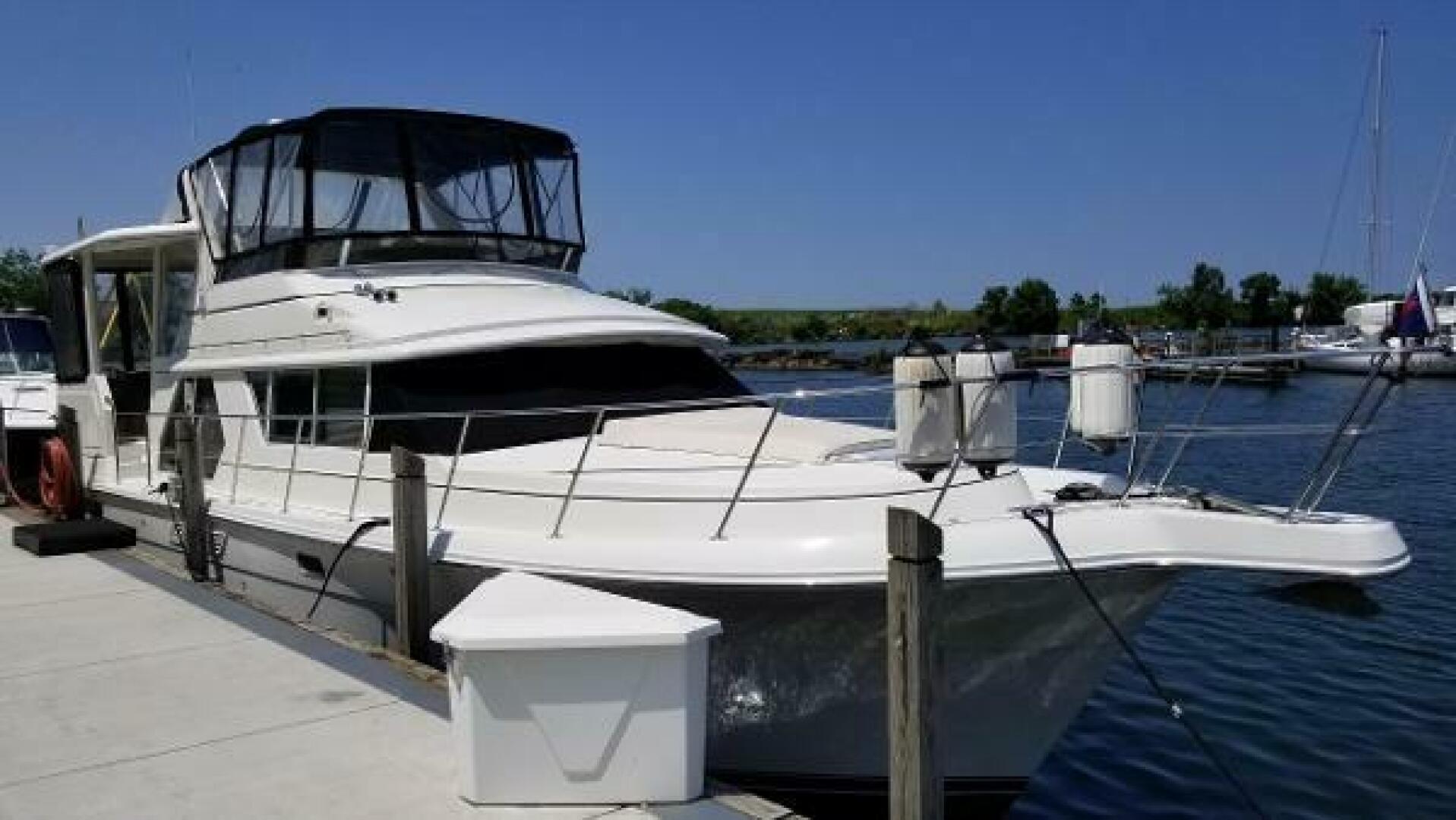 1998 Carver 445 aft cabin motor yacht