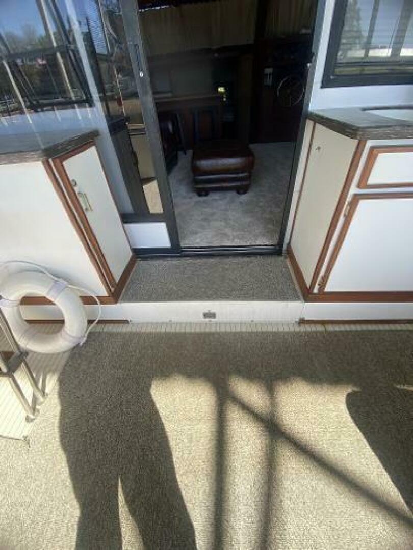 1989 Marinette 41 marquis convertible