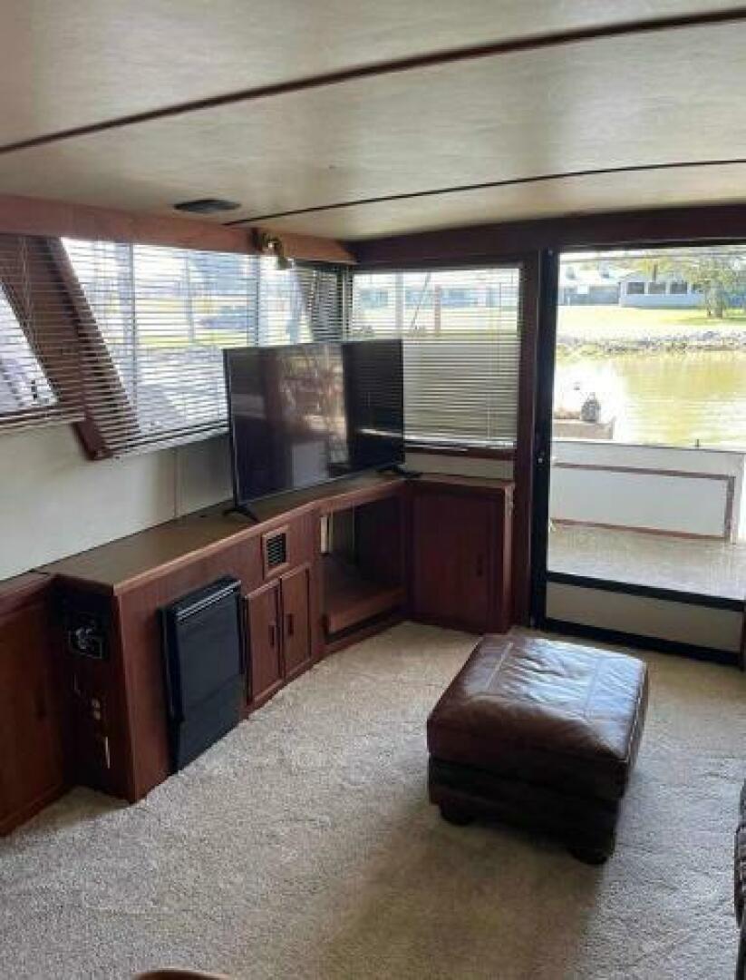 1989 Marinette 41 marquis convertible