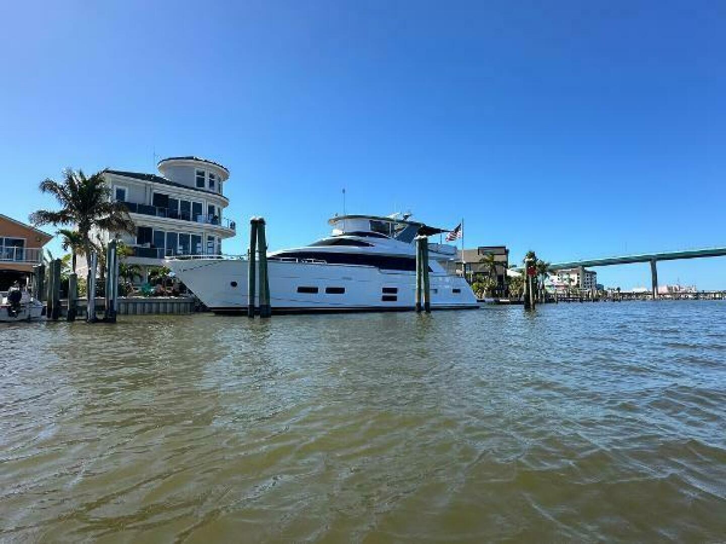 2016 Hatteras m75 panacera