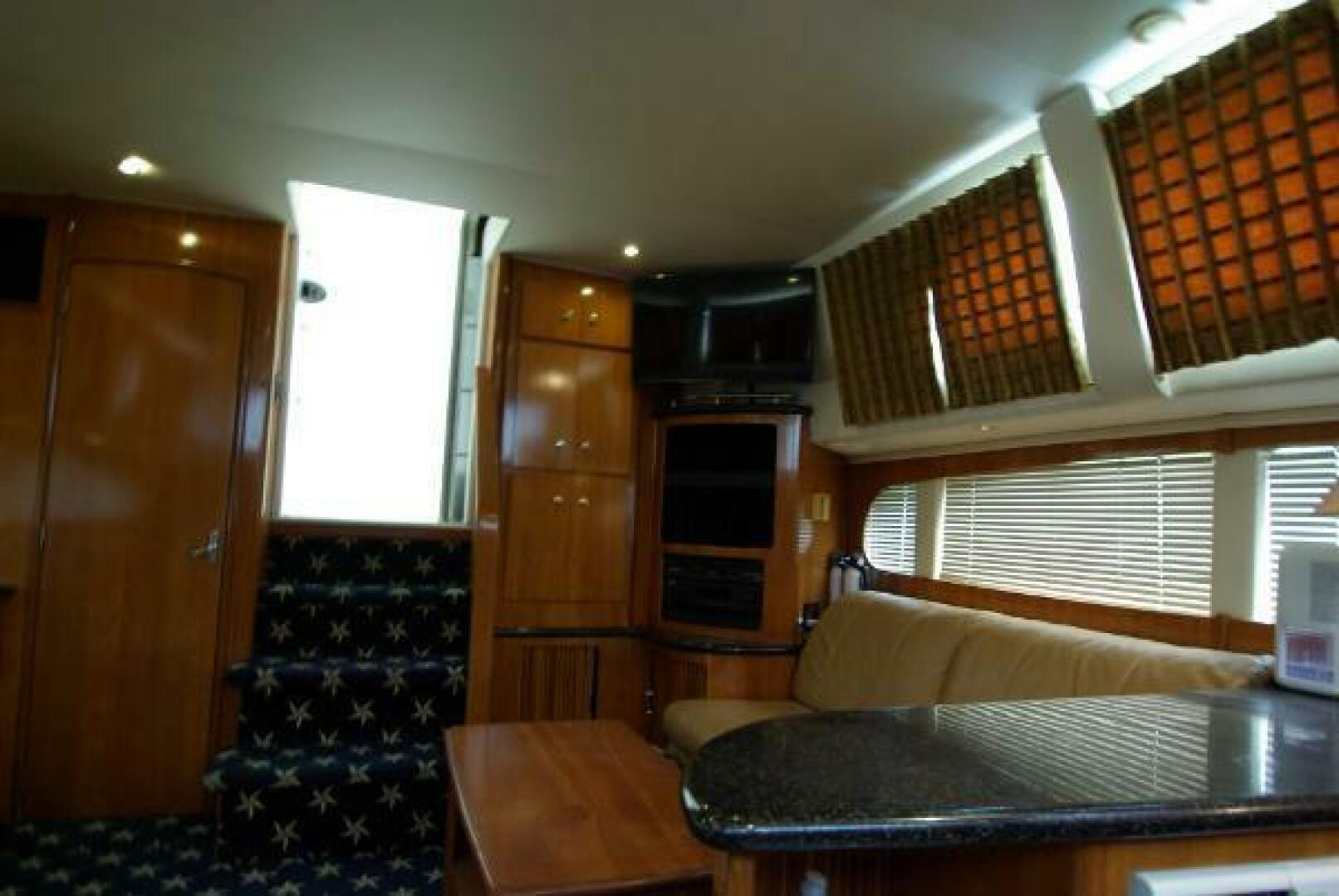 2001 Carver 444 cockpit motoryacht