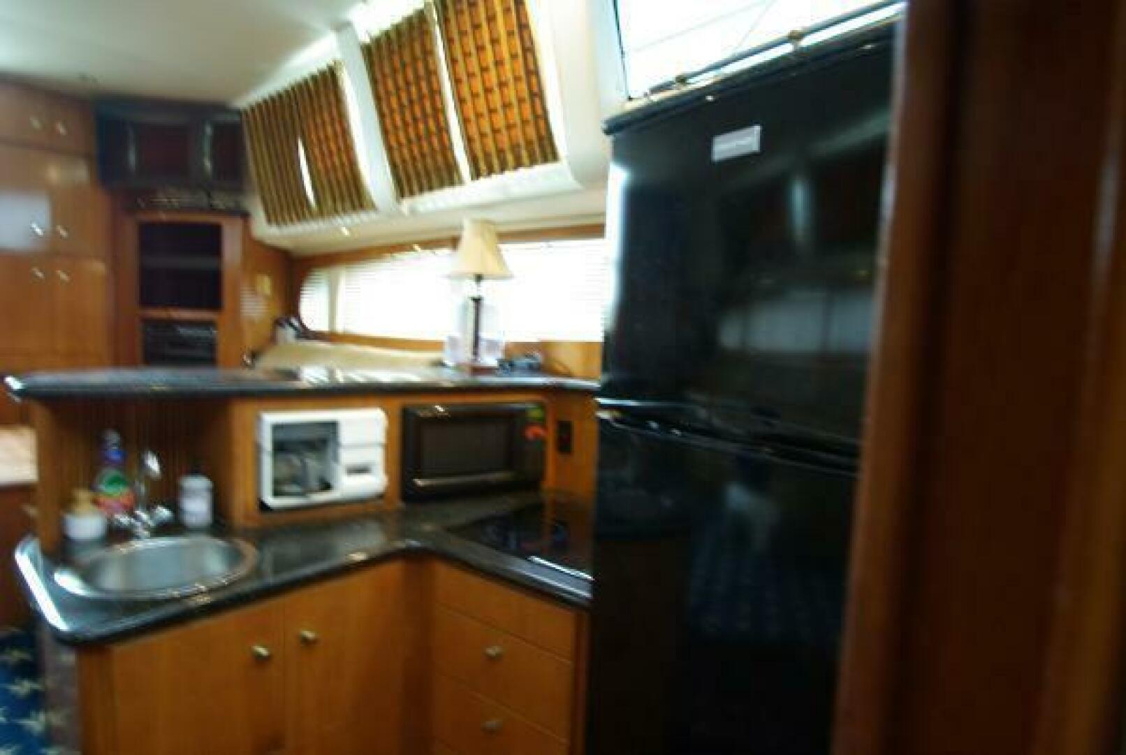 2001 Carver 444 cockpit motoryacht
