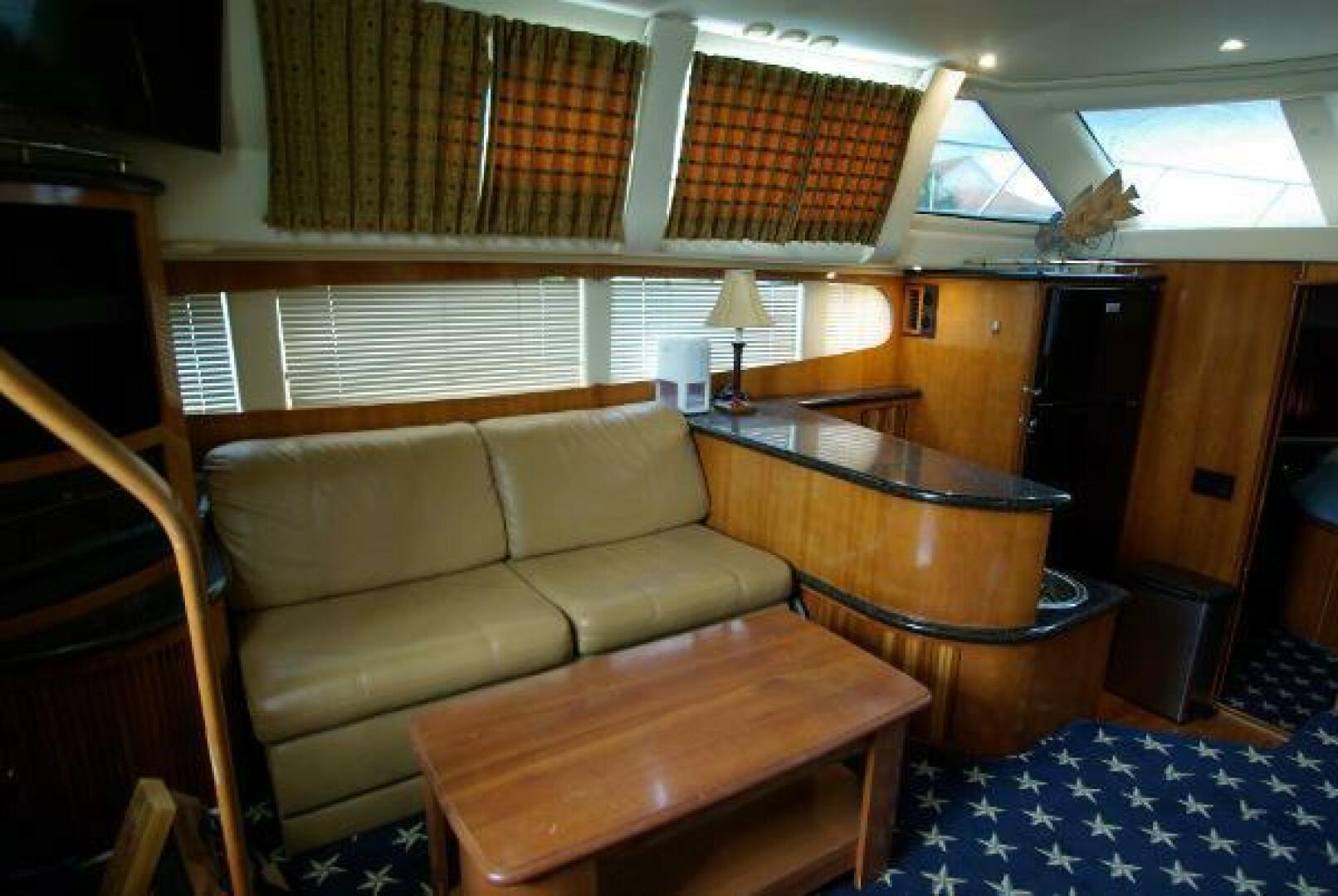 2001 Carver 444 cockpit motoryacht