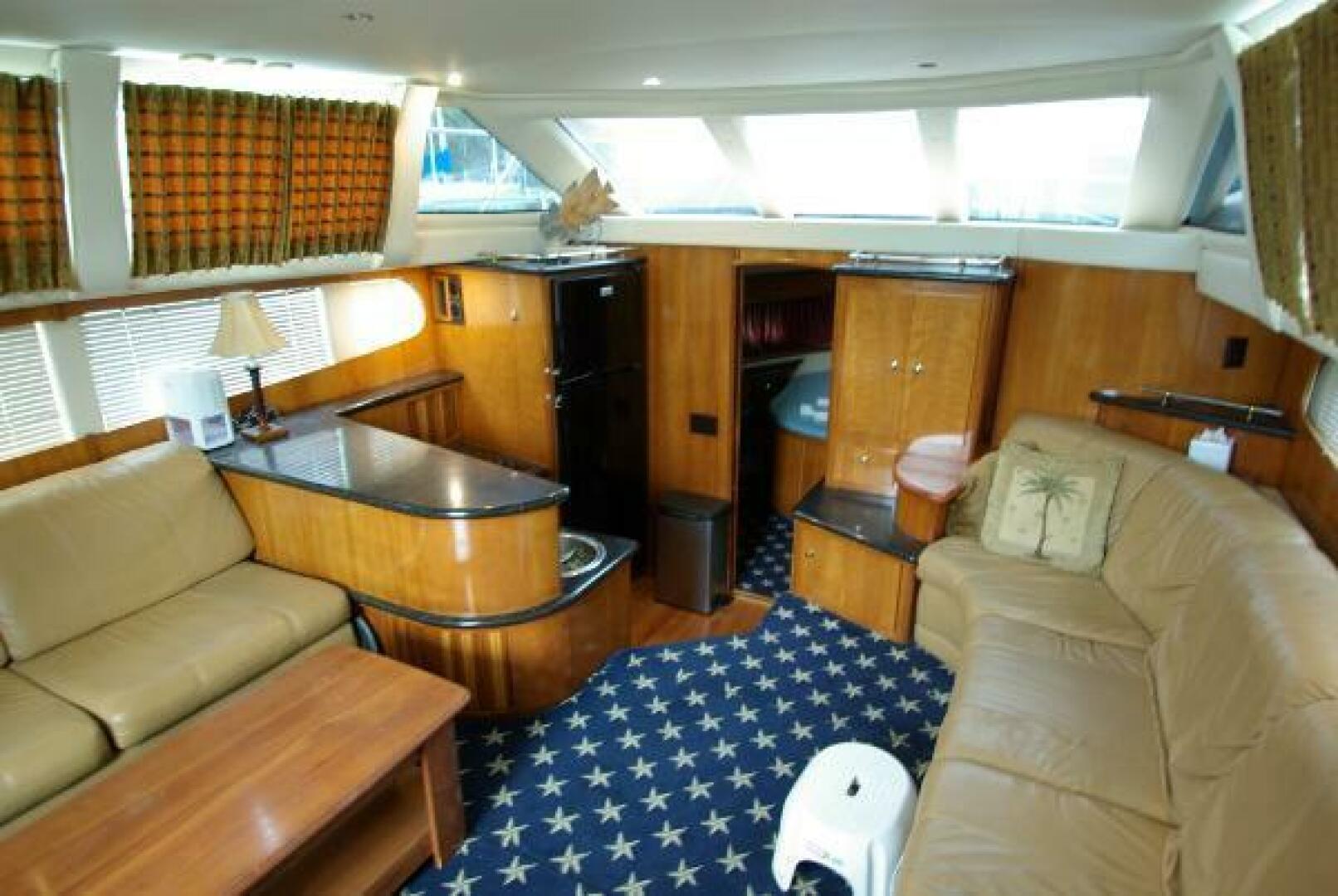 2001 Carver 444 cockpit motoryacht