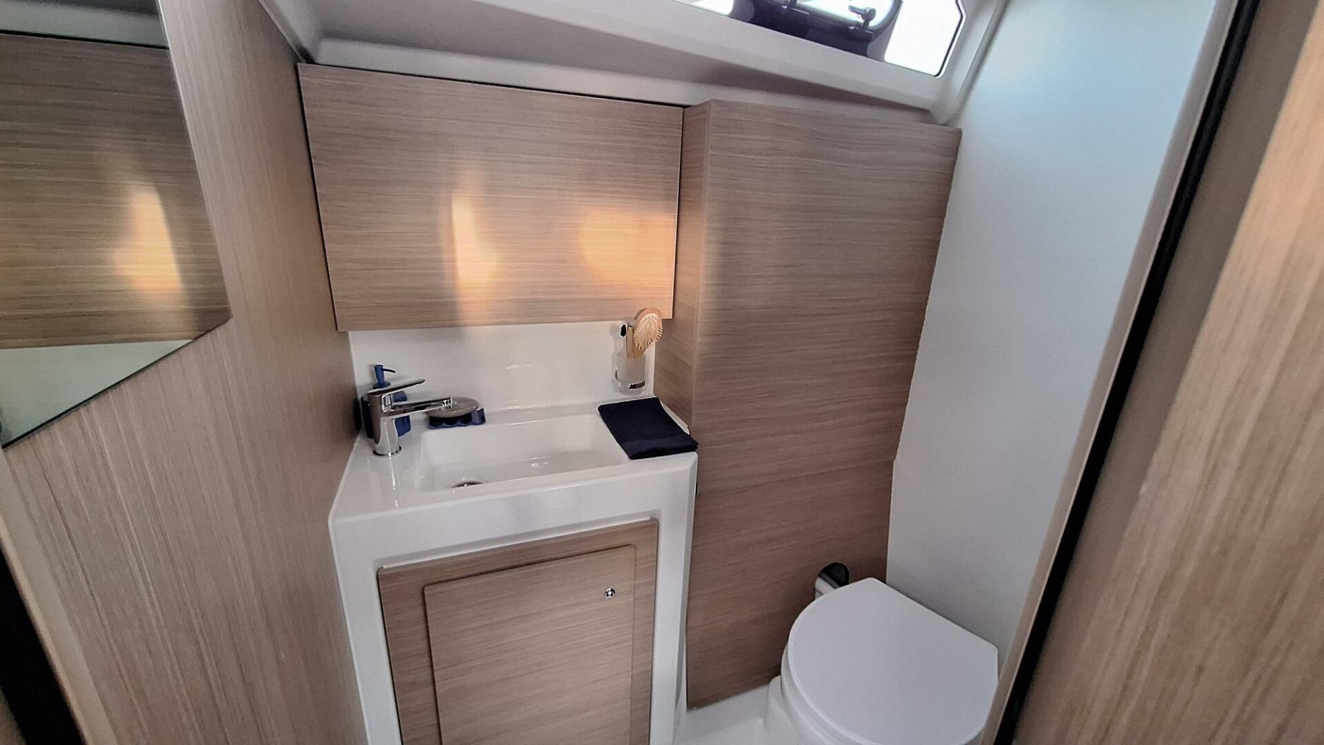 37ft Beneteau Yacht For Sale