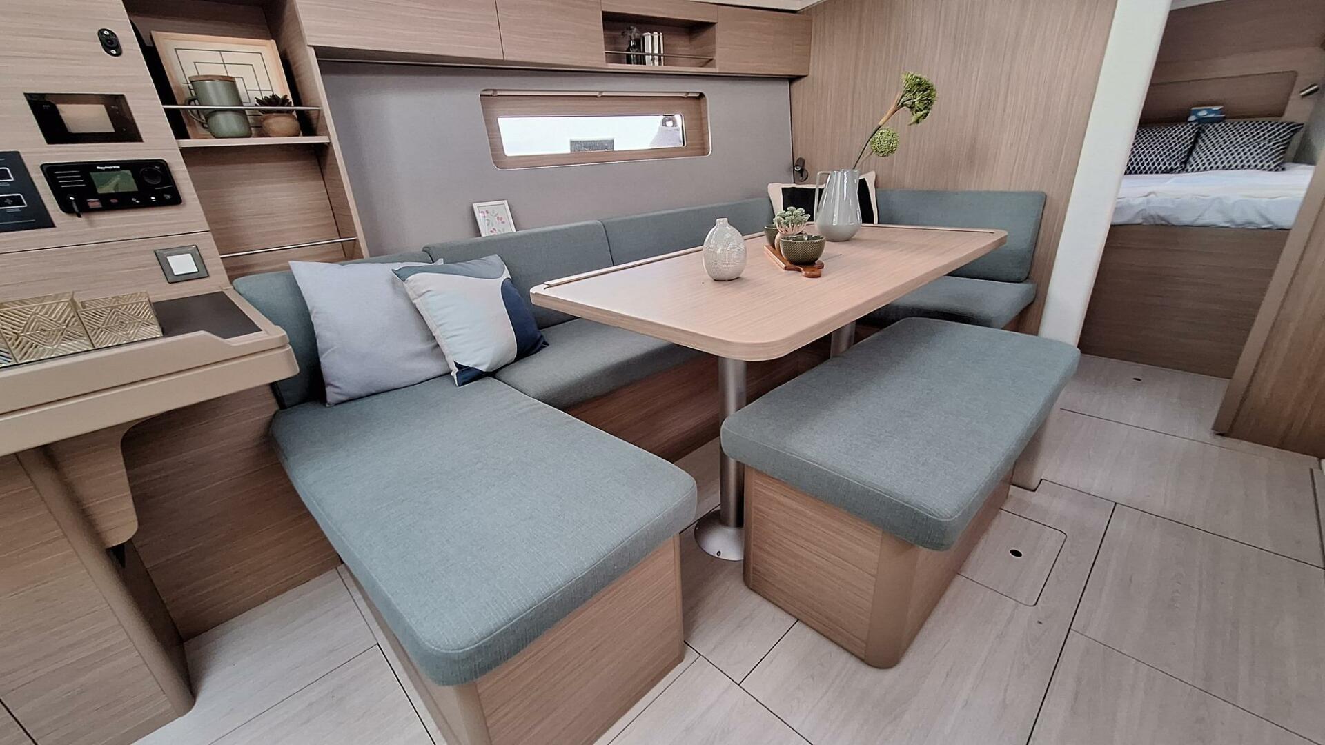 37ft Beneteau Yacht For Sale