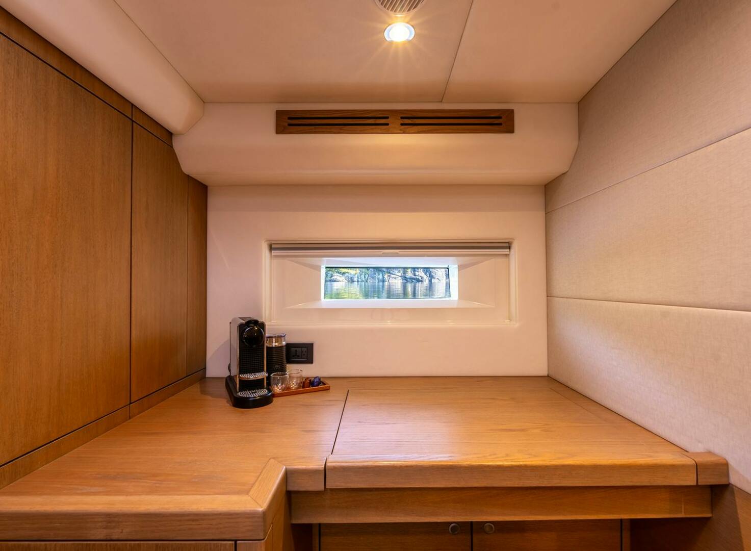 CHAMPAGNE HIPPY 85ft Oyster Yachts Yacht For Sale