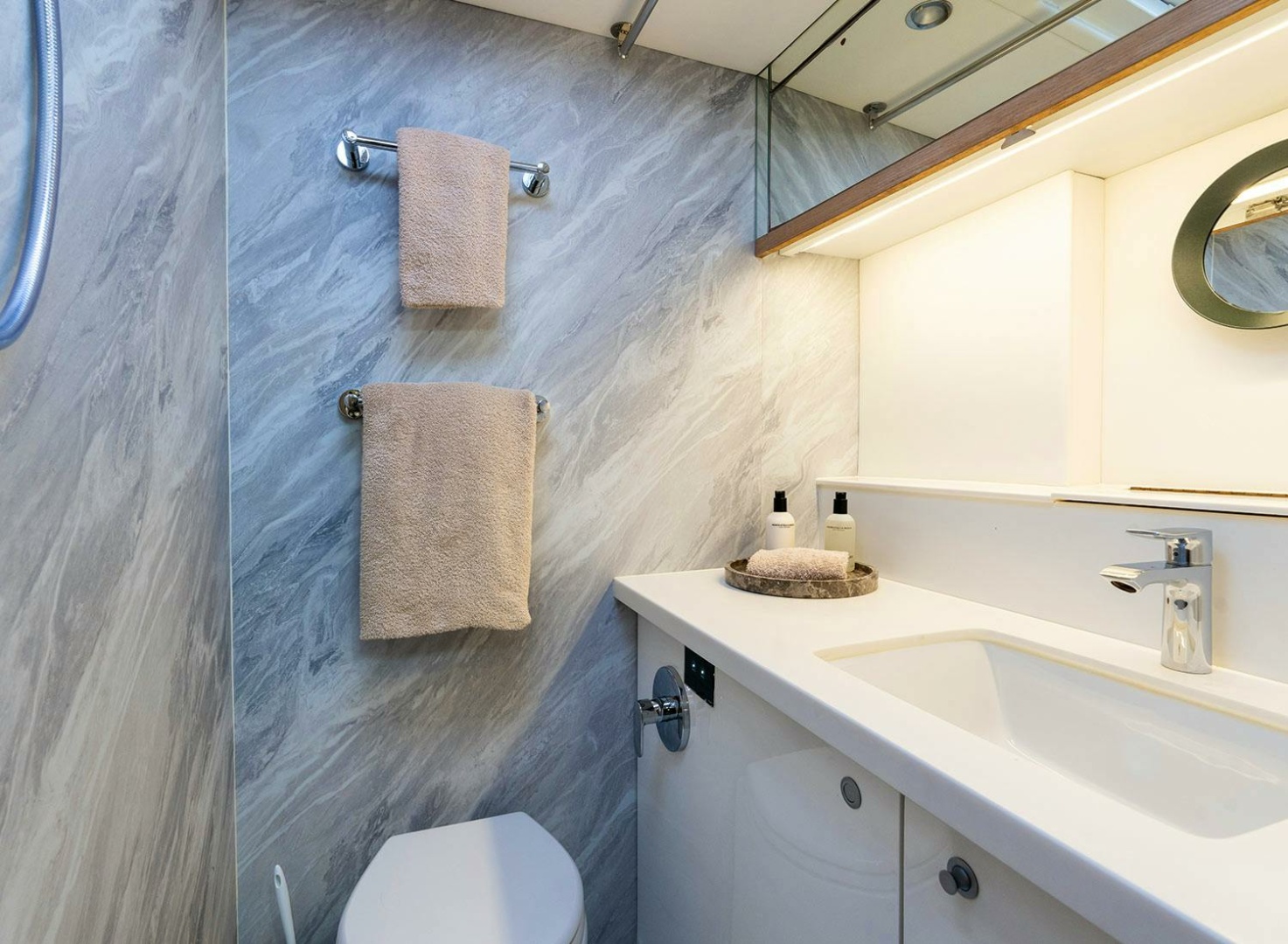 CHAMPAGNE HIPPY 85ft Oyster Yachts Yacht For Sale