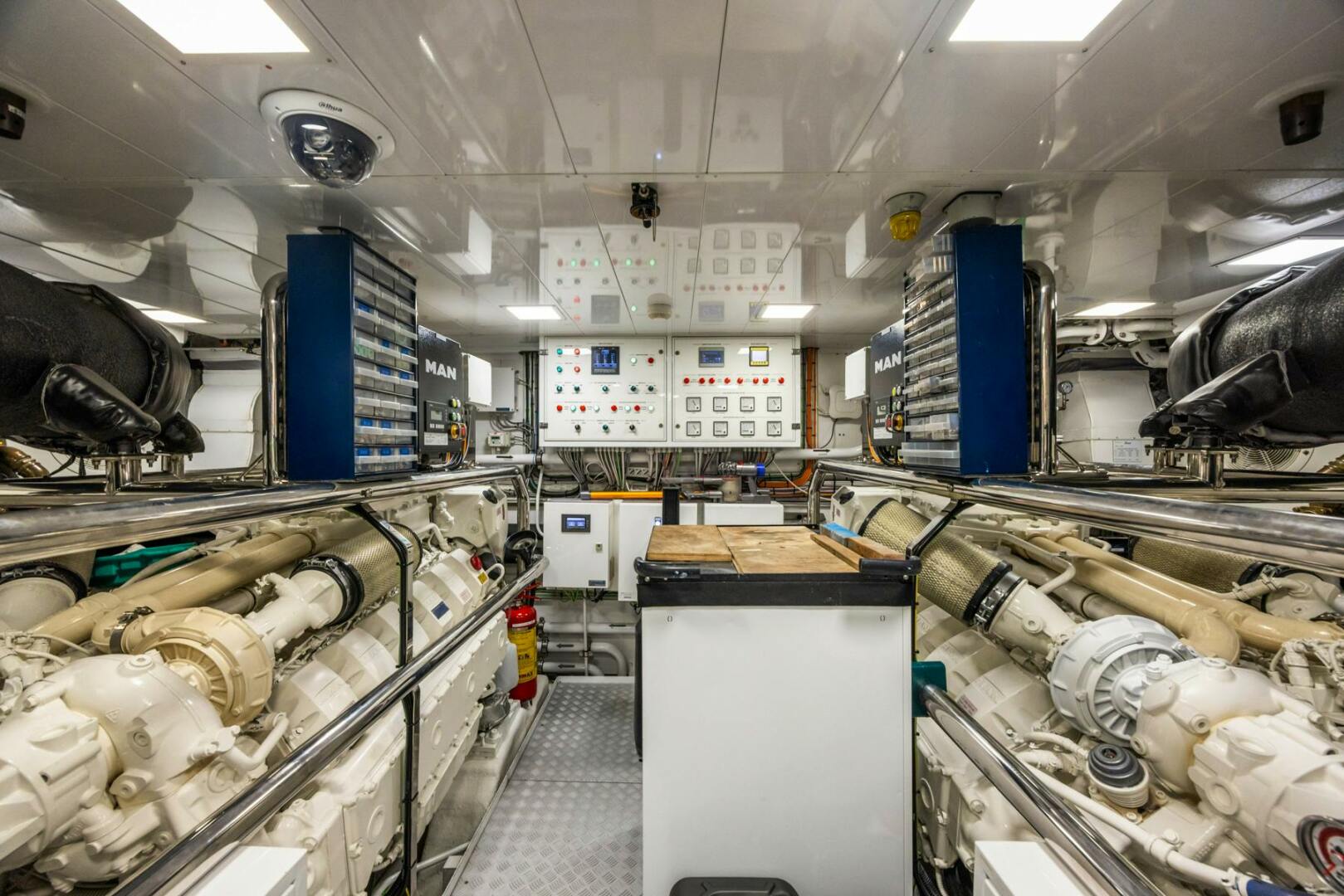 BELLA VITA 116ft Benetti Yacht For Sale
