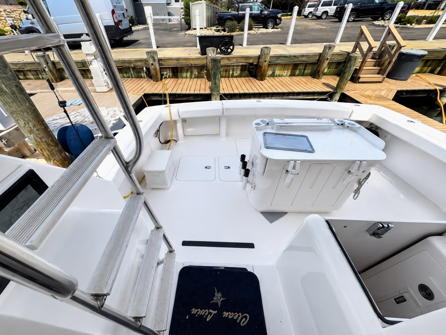 Viking 45 Convertible — CLEAN LIVIN’ - Photo 10
