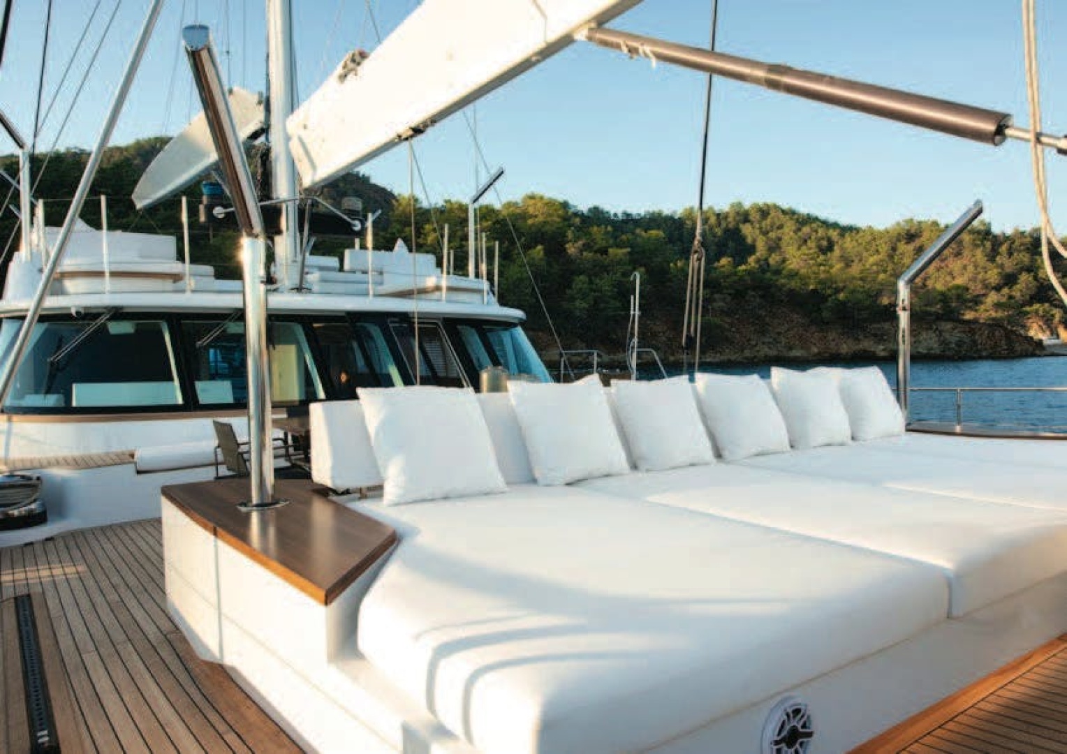 ATLANTIKA 131ft Costruzioni Navali Tigullio Castagnola Yacht For Sale