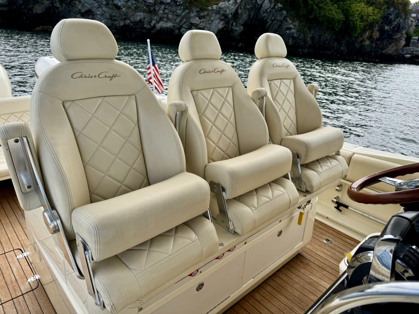 Helm Seating