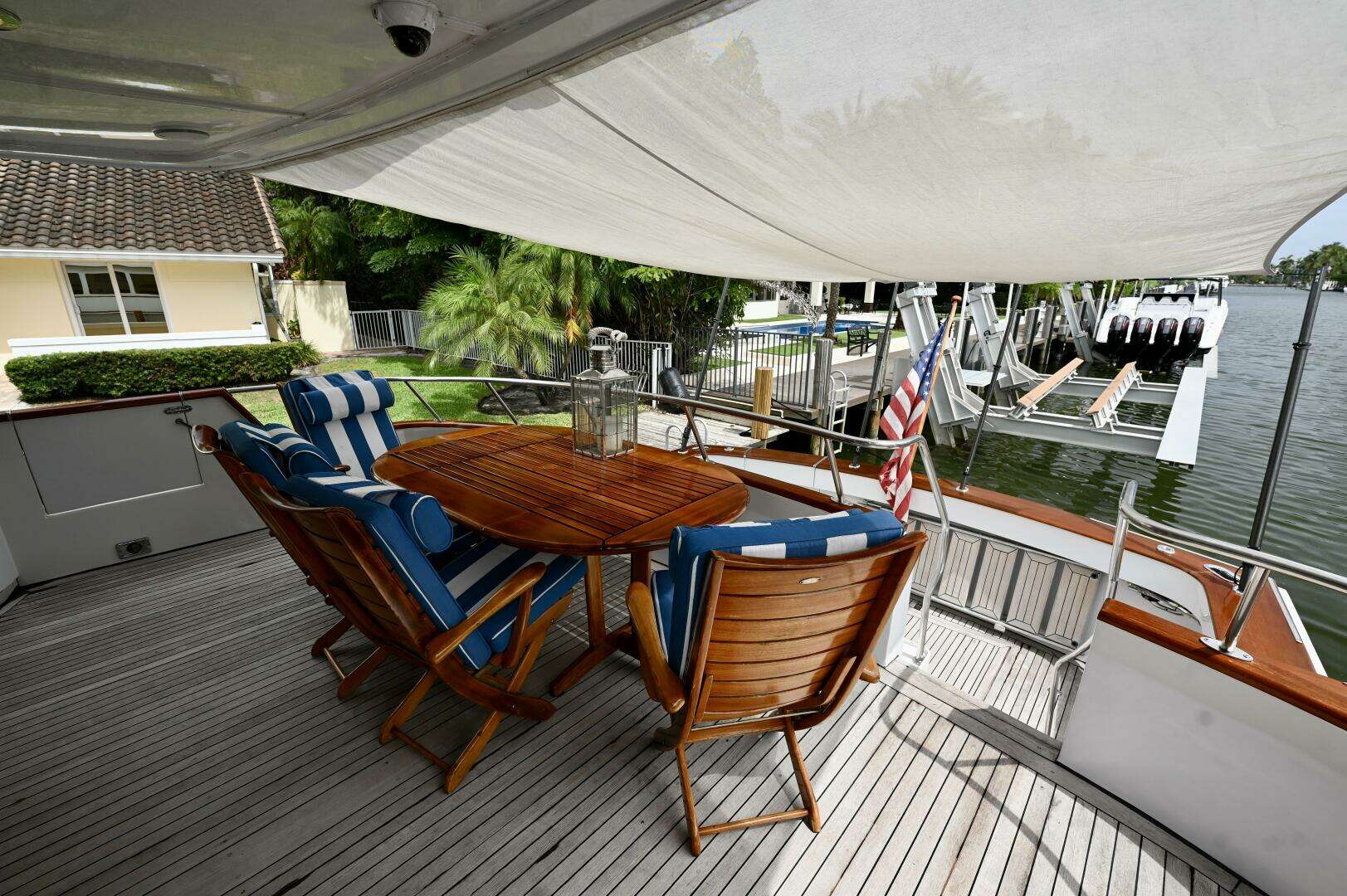 Captivator 84ft Palmer Johnson Yacht For Sale