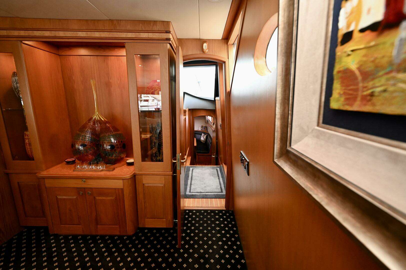 Captivator 84ft Palmer Johnson Yacht For Sale