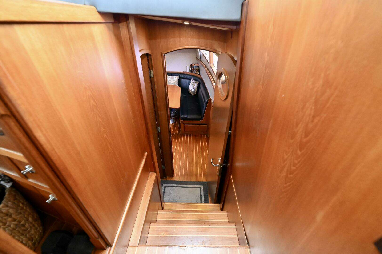 Captivator 84ft Palmer Johnson Yacht For Sale