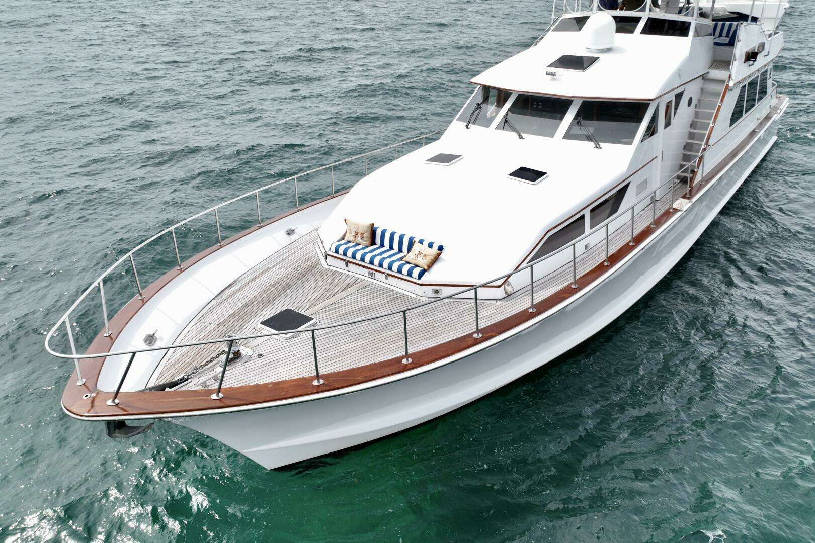 Captivator 84ft Palmer Johnson Yacht For Sale