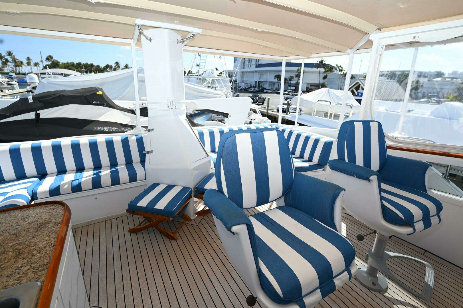 Captivator 84ft Palmer Johnson Yacht For Sale