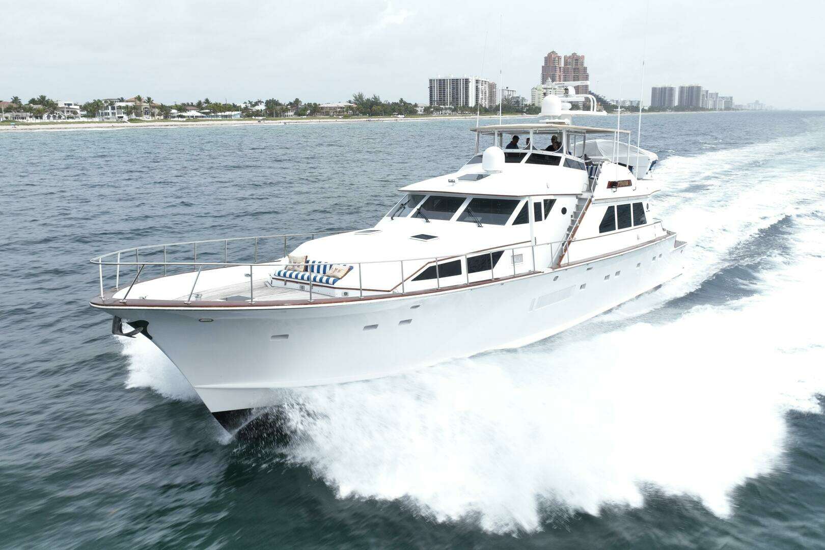 Captivator 84ft Palmer Johnson Yacht For Sale