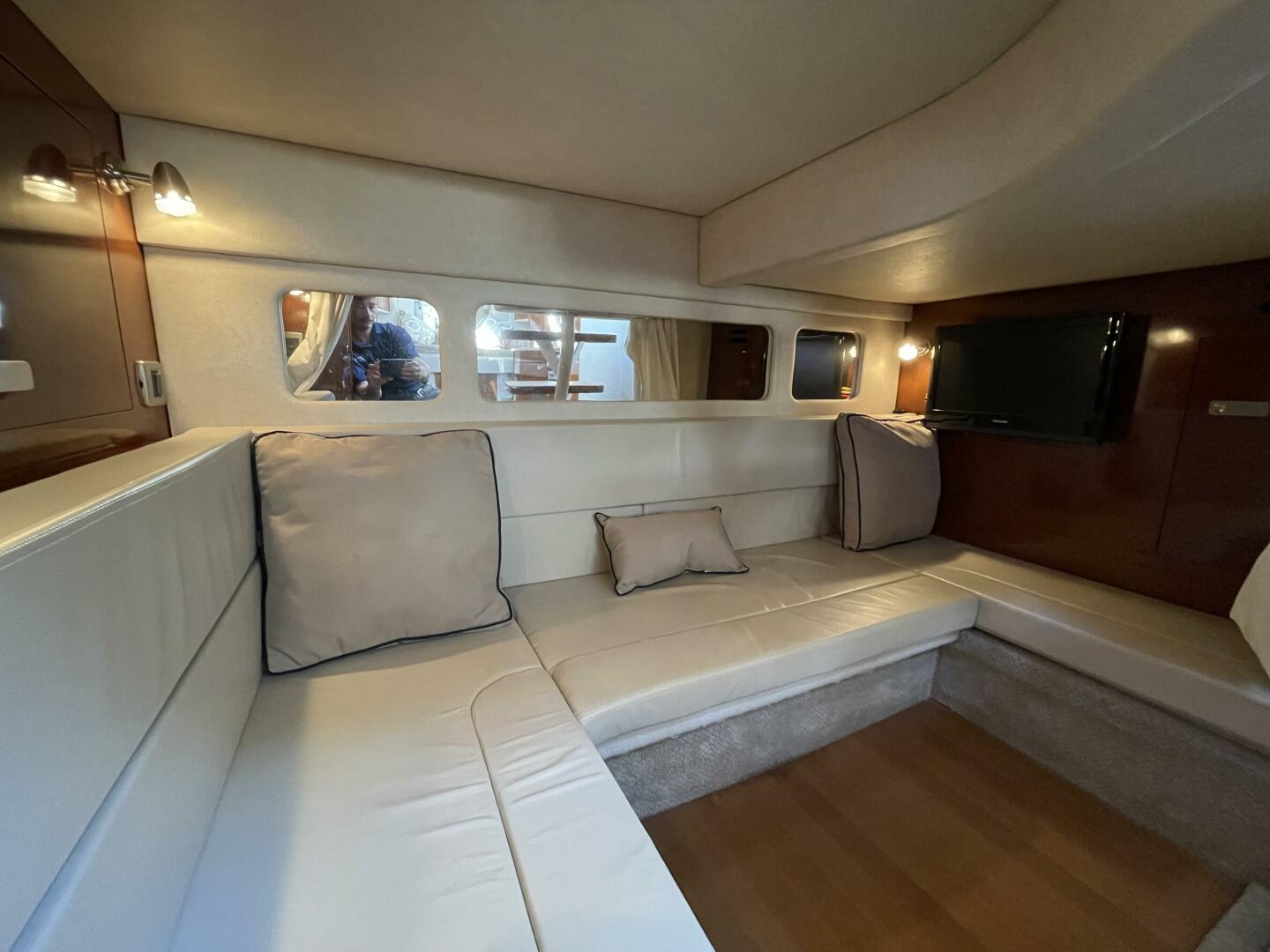 33ft Sea Ray Yacht For Sale