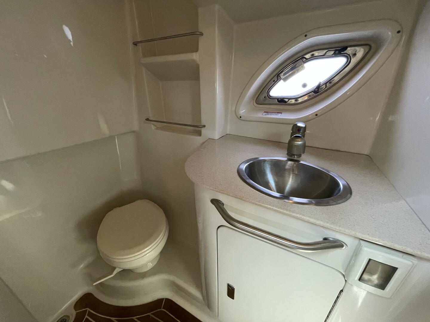 33ft Sea Ray Yacht For Sale