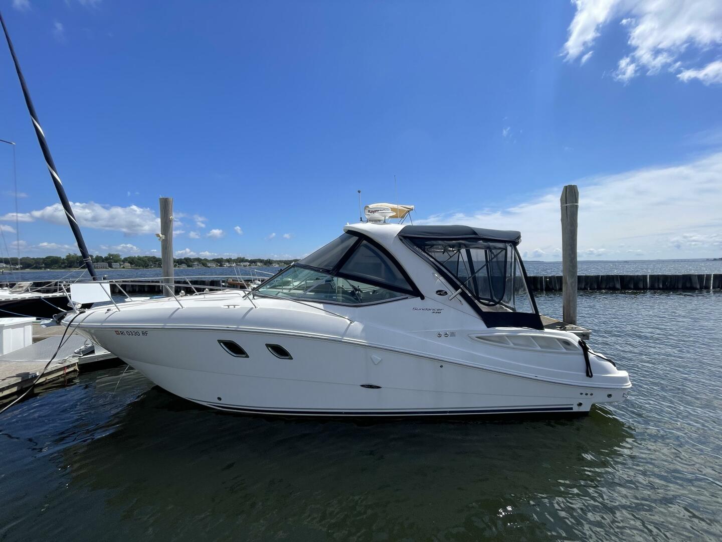33ft Sea Ray Yacht For Sale