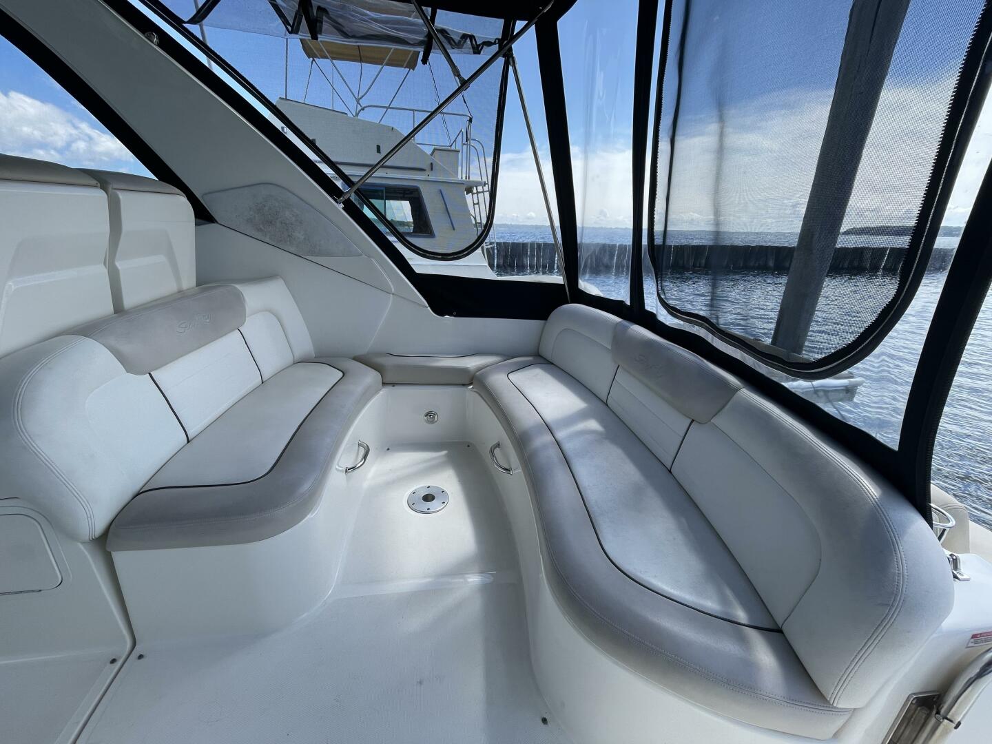 33ft Sea Ray Yacht For Sale