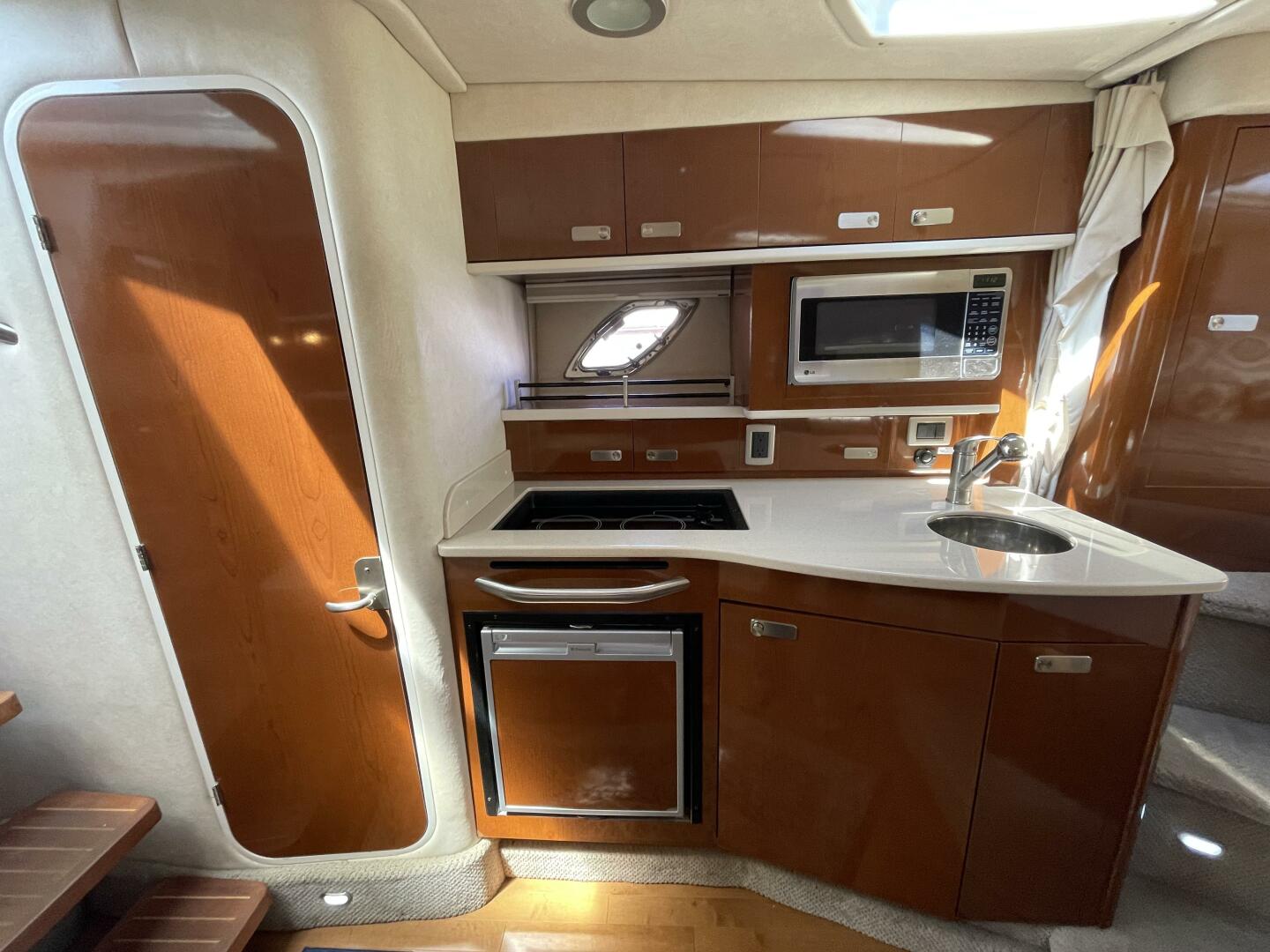 33ft Sea Ray Yacht For Sale