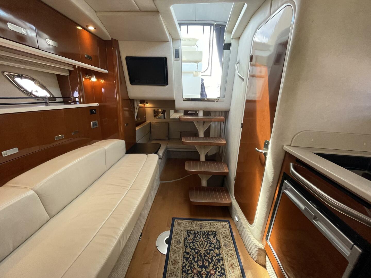 33ft Sea Ray Yacht For Sale