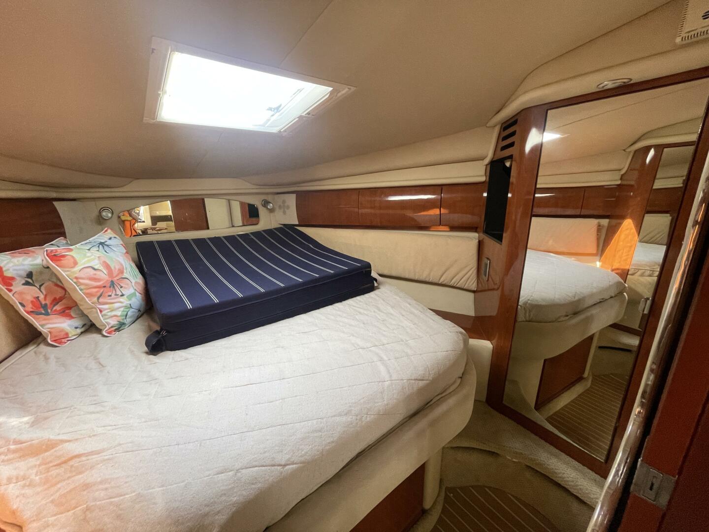 36ft Sea Ray Yacht For Sale
