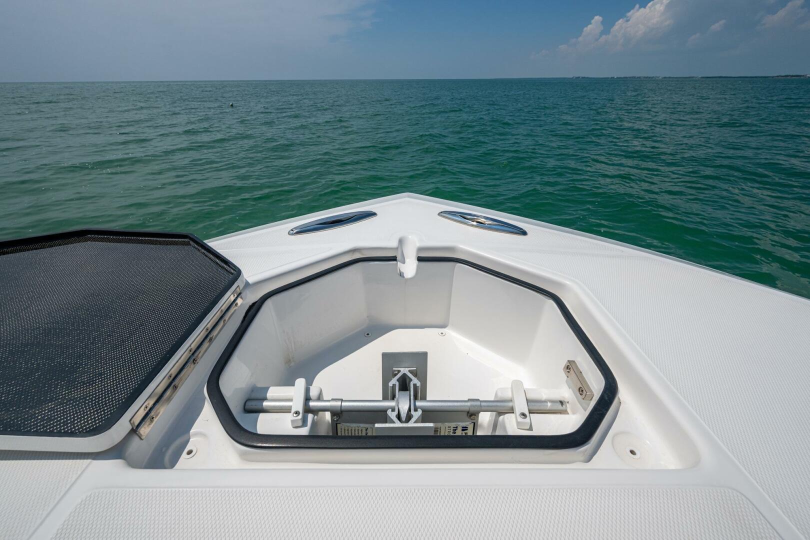 31ft SeaHunter Yacht For Sale