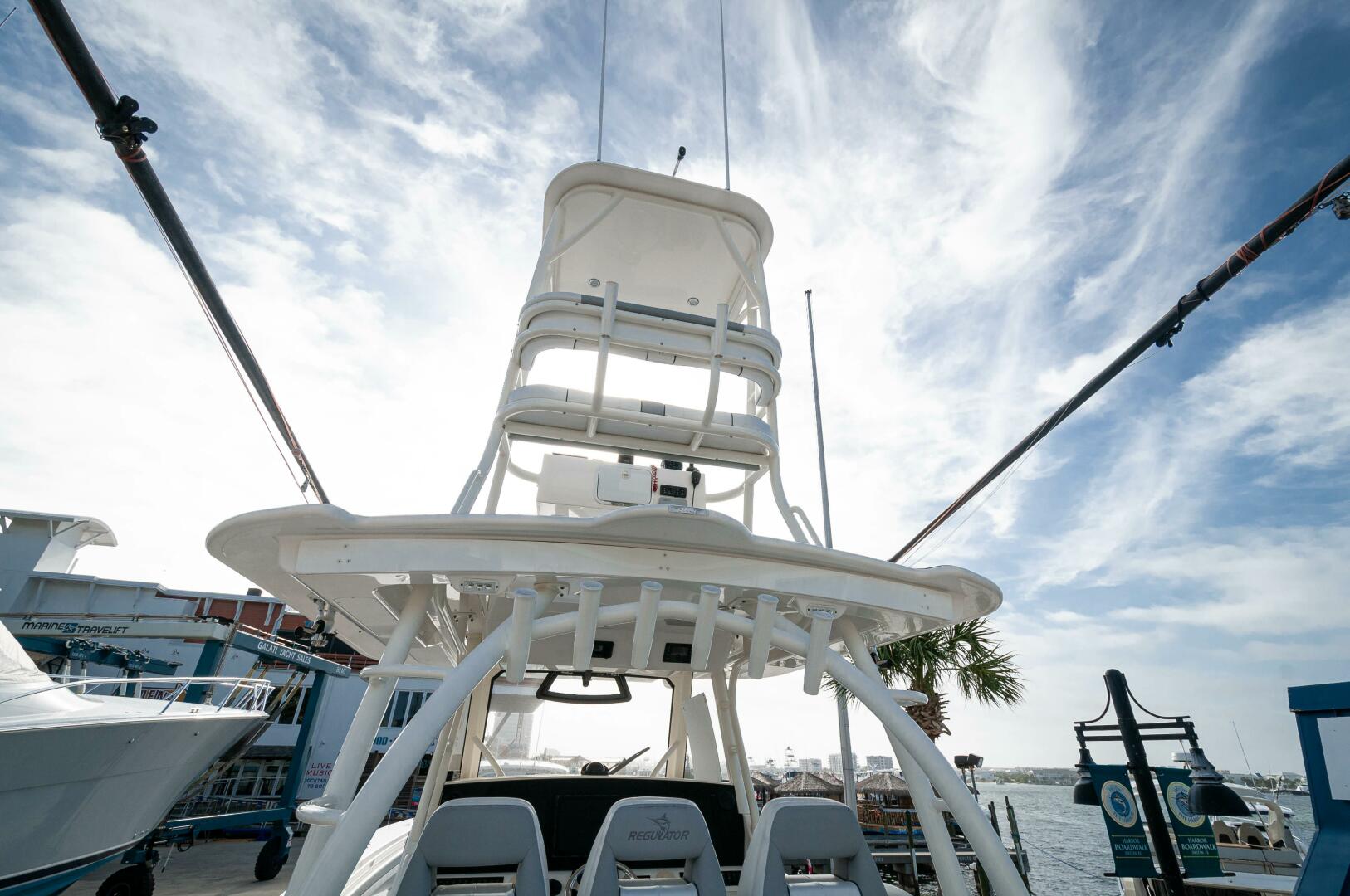 2019 Regulator 41 CC- STEEL HOOK'N-Tower