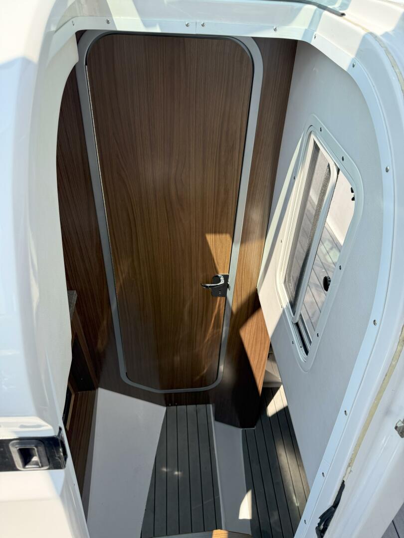 THE GOOD LIFE 35ft Four Winns Yacht For Sale
