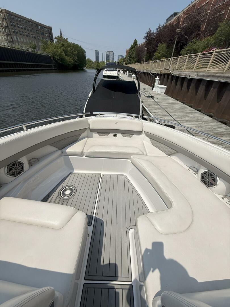 THE GOOD LIFE 35ft Four Winns Yacht For Sale