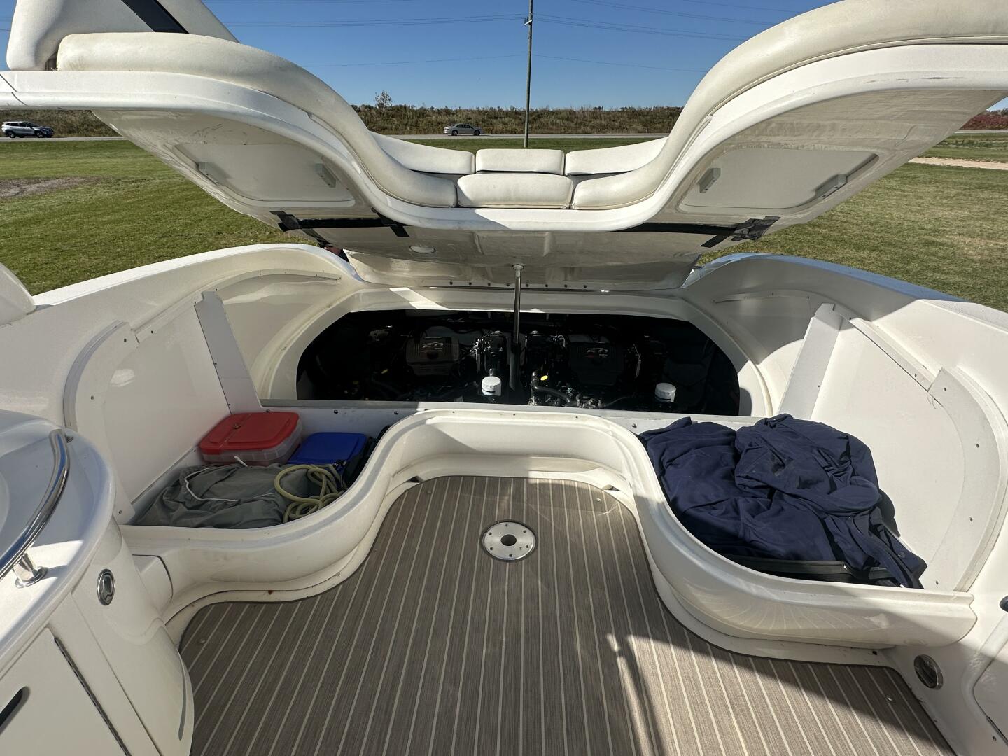 29ft Sea Ray Yacht For Sale
