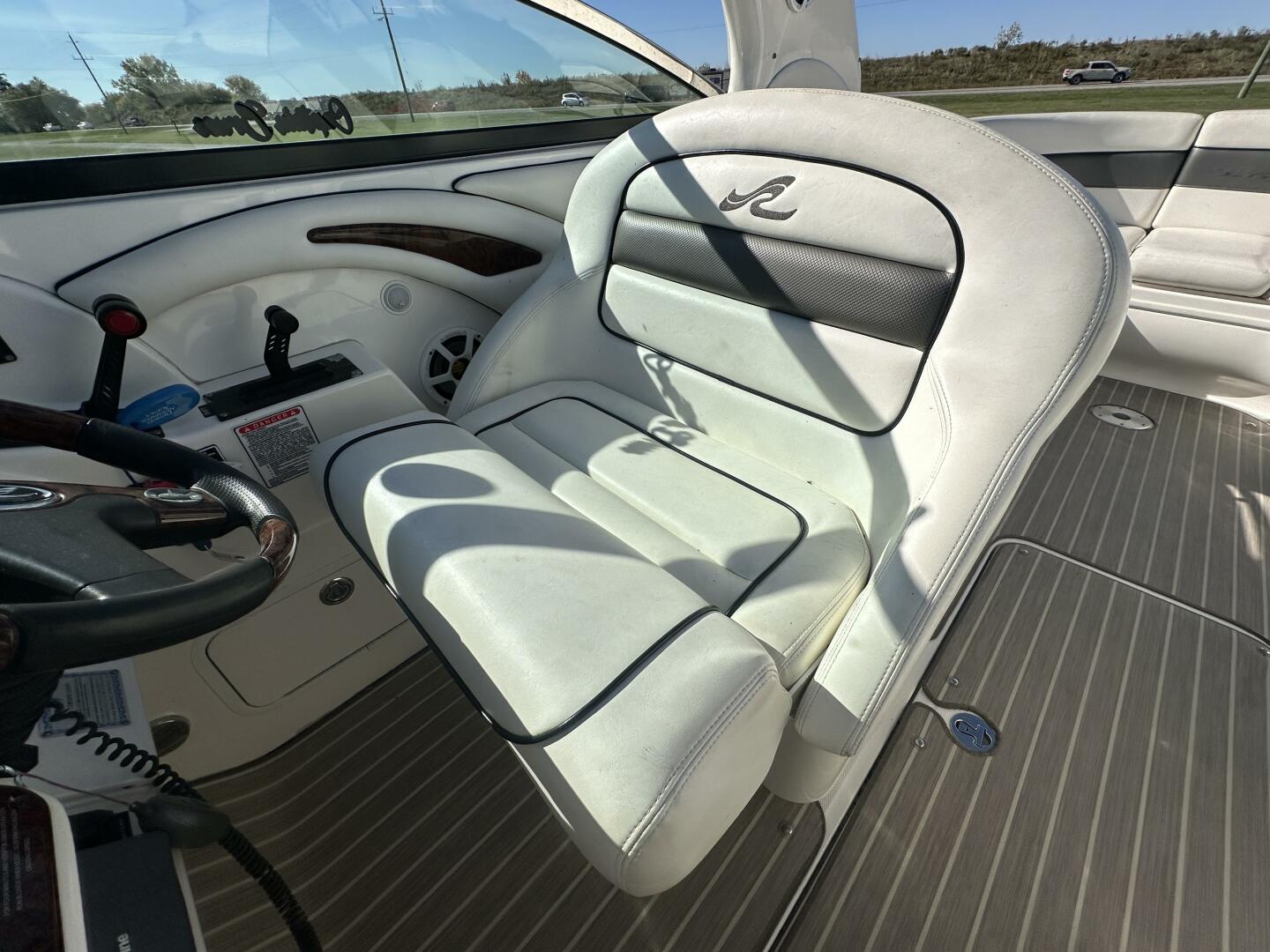 29ft Sea Ray Yacht For Sale