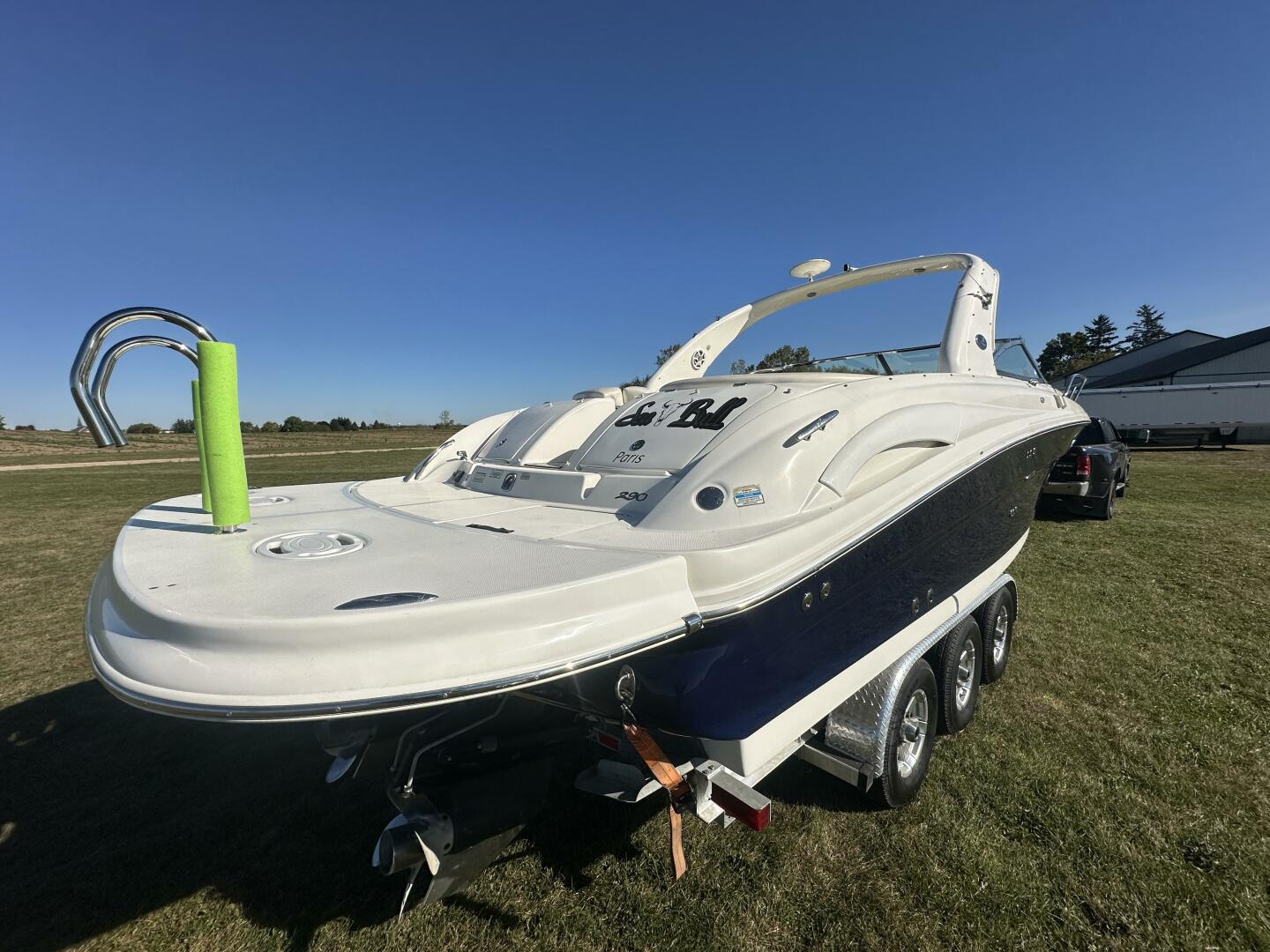 29ft Sea Ray Yacht For Sale