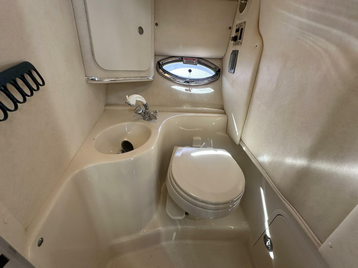 29ft Sea Ray Yacht For Sale