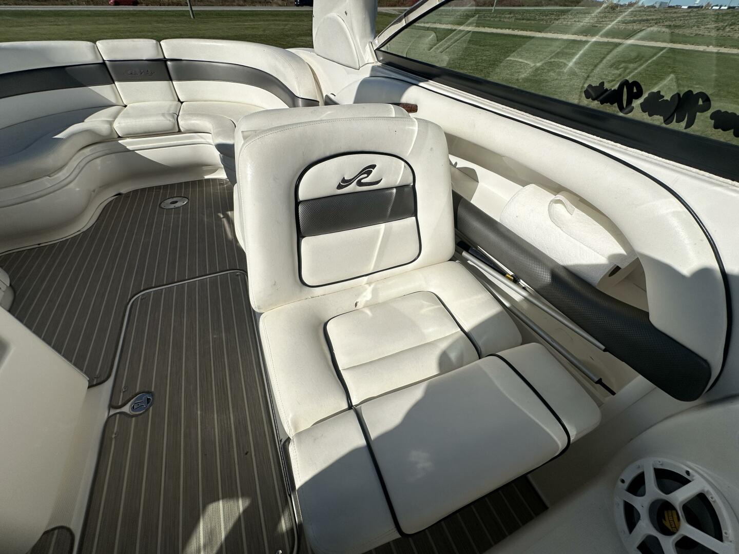 29ft Sea Ray Yacht For Sale