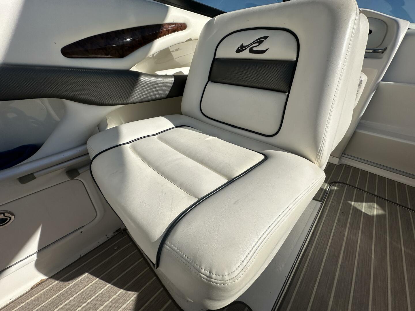 29ft Sea Ray Yacht For Sale