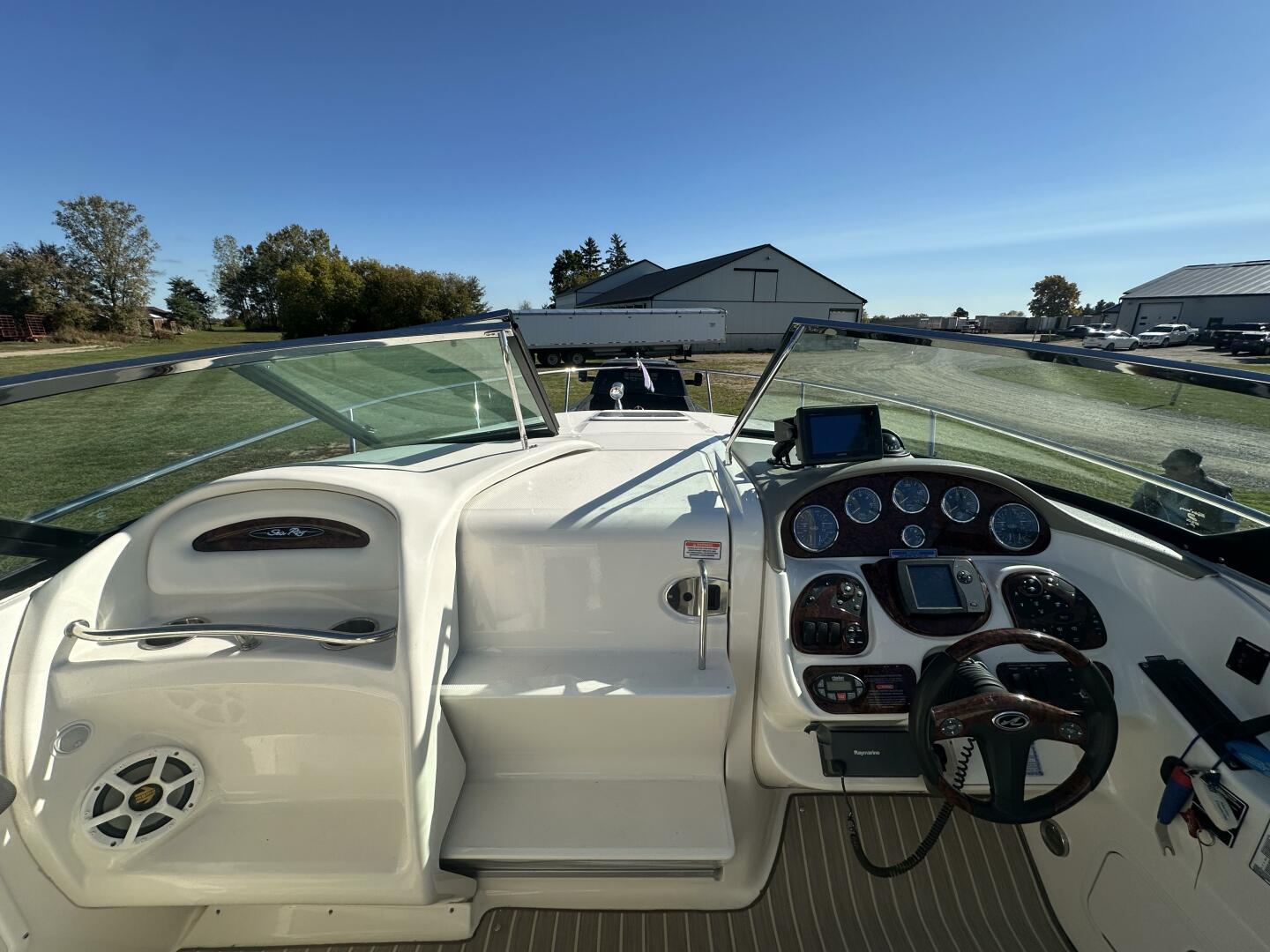 29ft Sea Ray Yacht For Sale