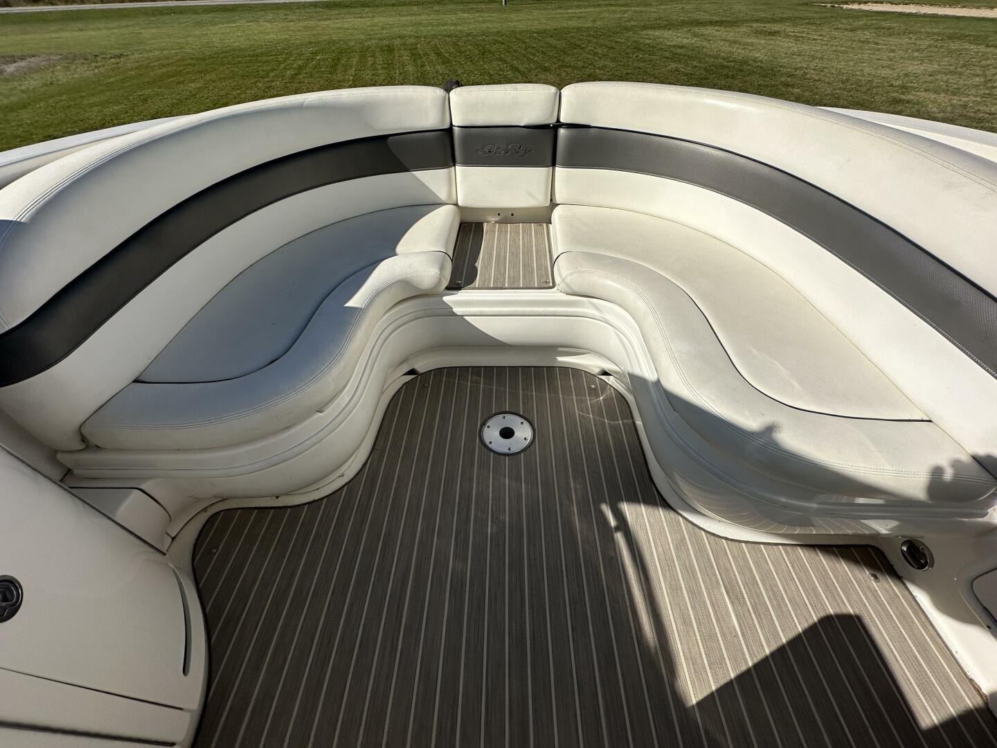 29ft Sea Ray Yacht For Sale