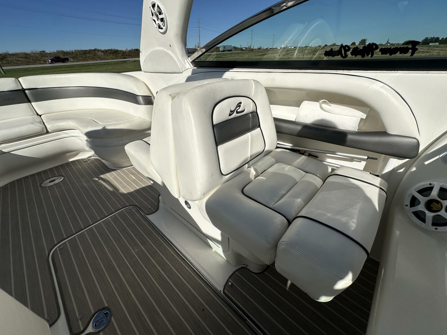 29ft Sea Ray Yacht For Sale