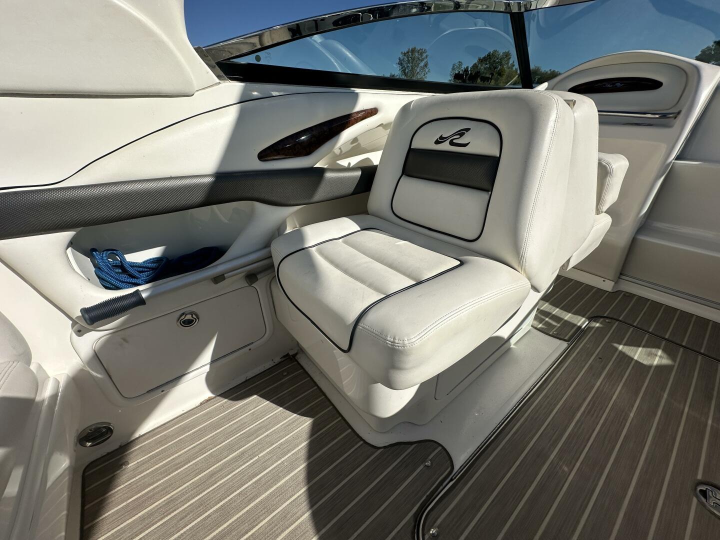 29ft Sea Ray Yacht For Sale
