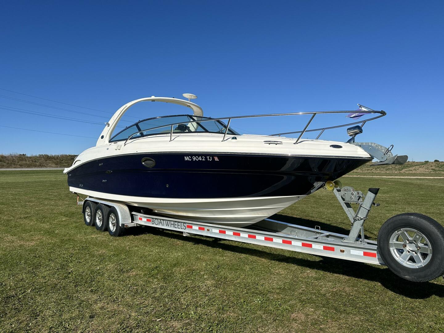29ft Sea Ray Yacht For Sale