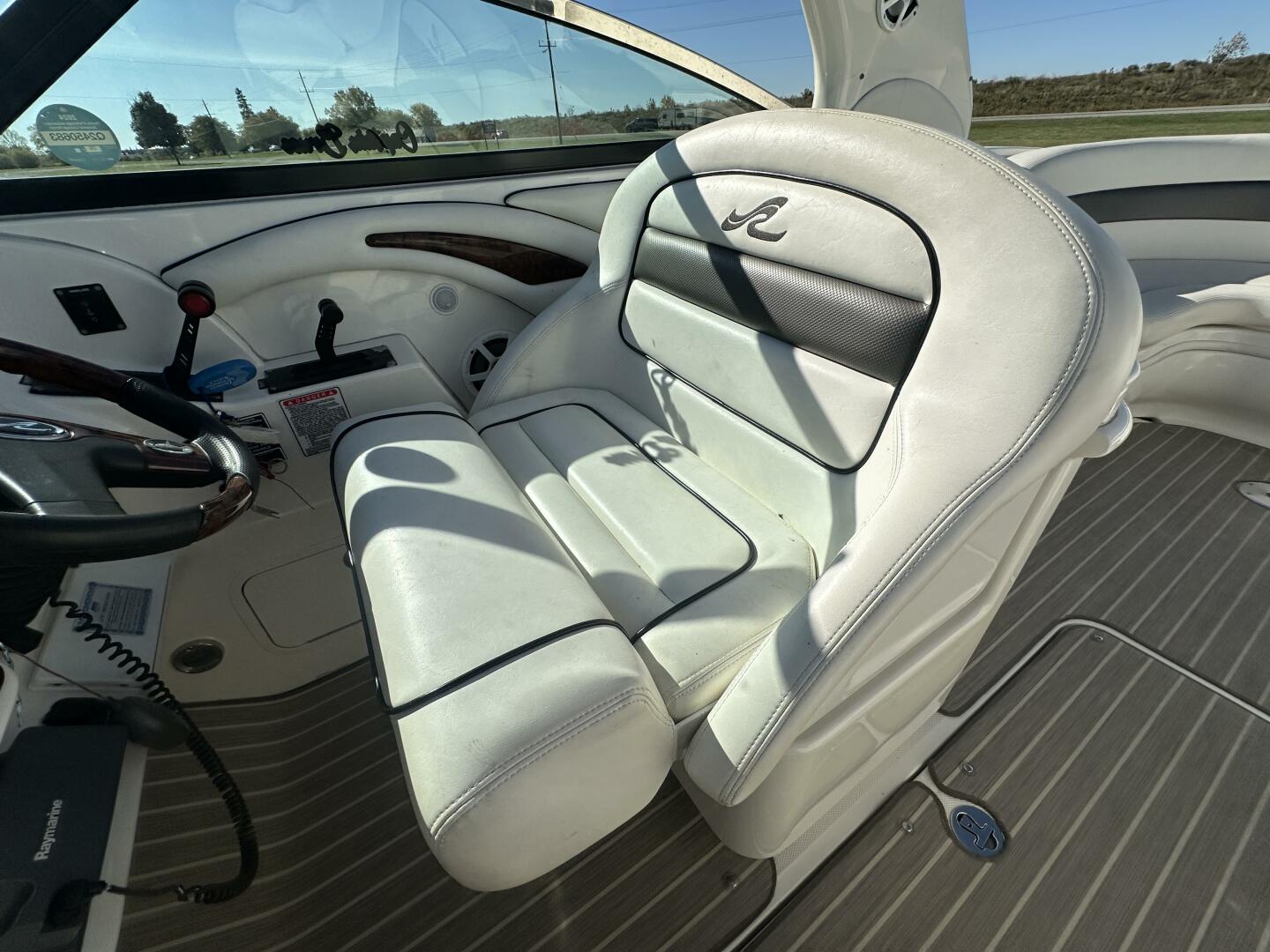 29ft Sea Ray Yacht For Sale