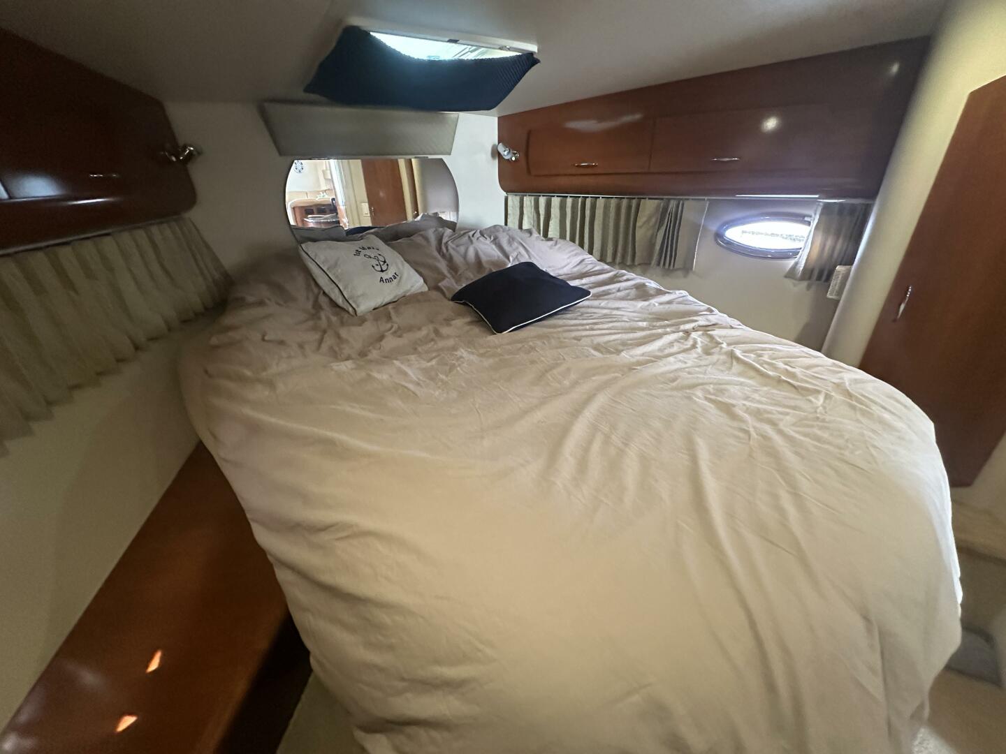36ft Carver Yacht For Sale