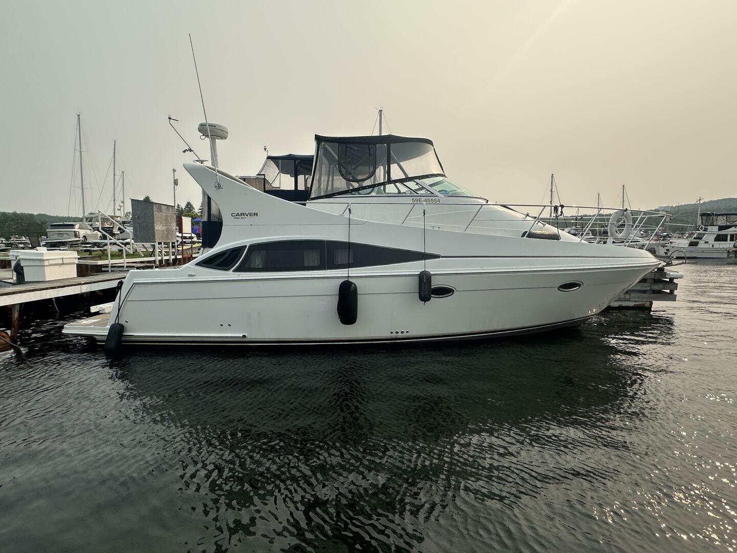 36ft Carver Yacht For Sale