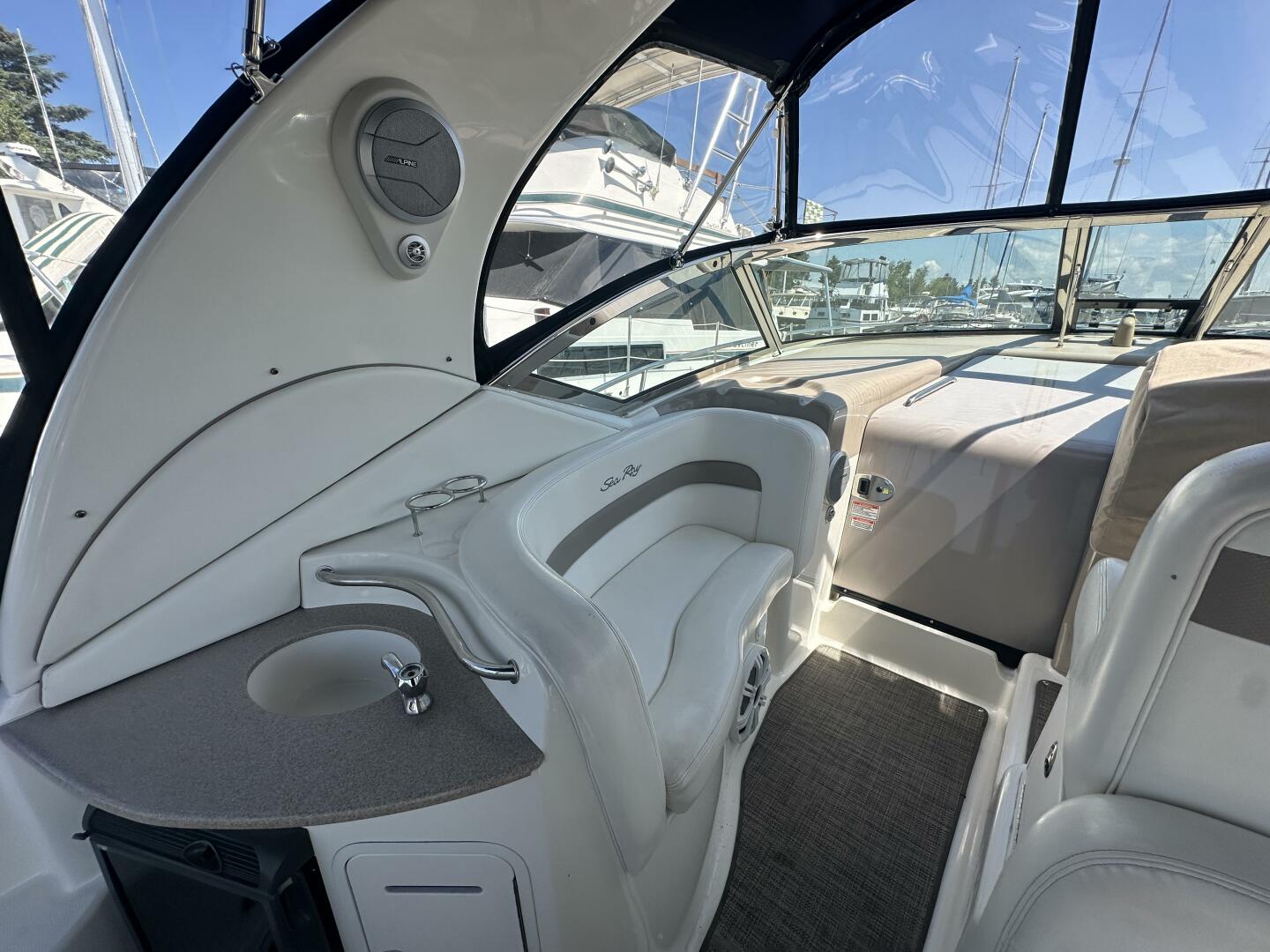 Liquid Therapy 32ft Sea Ray Yacht For Sale